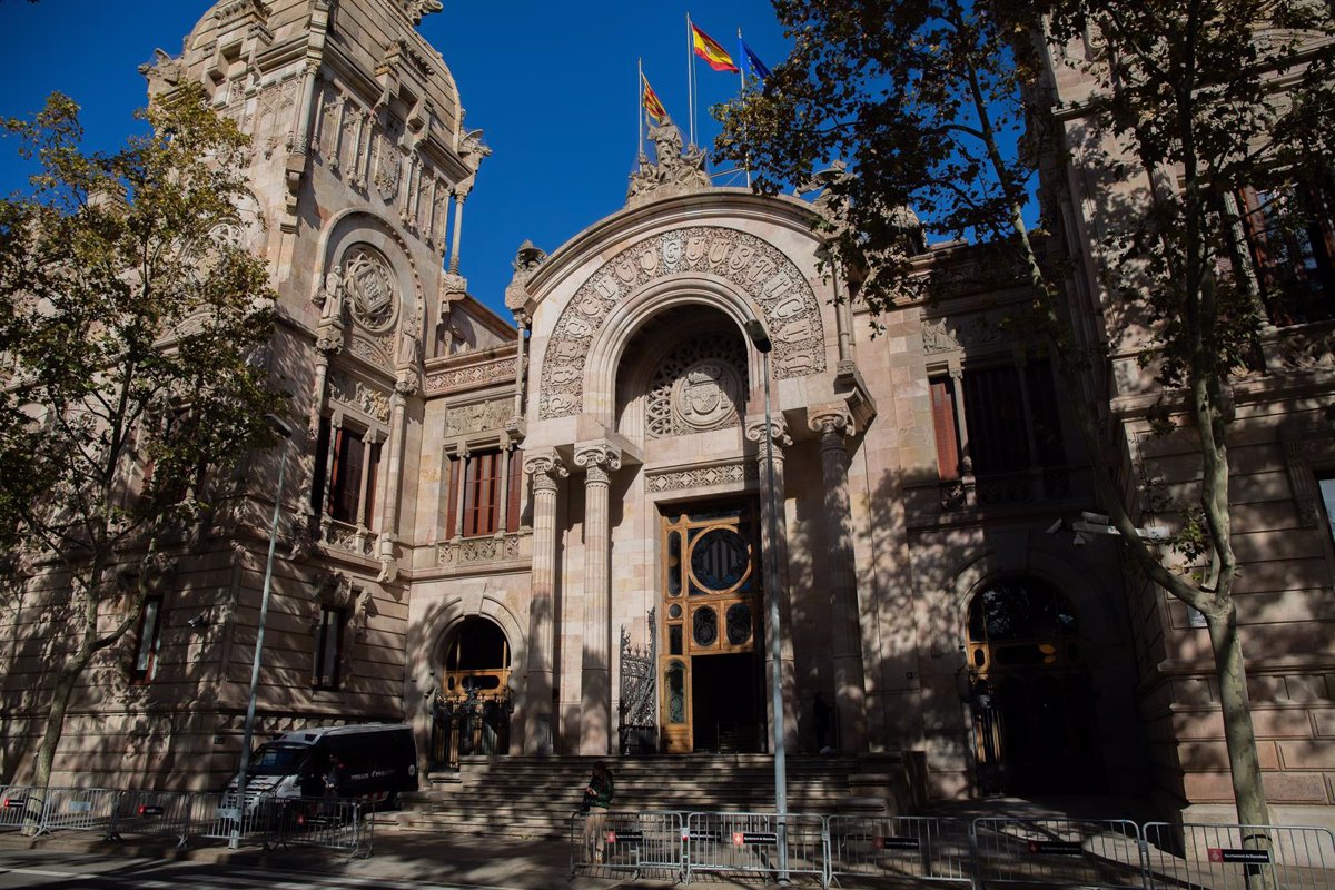 Un juez de Barcelona pide interrogar al amigo del emérito Sanginés-Krause por presunta colaboración de fraude