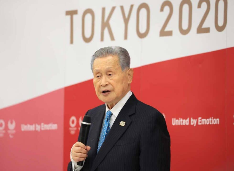Yoshiro Mori, durante la rueda de prensa en la que ha anunciado su renuncia como presidente del Comité Organizador de Tokio 2020