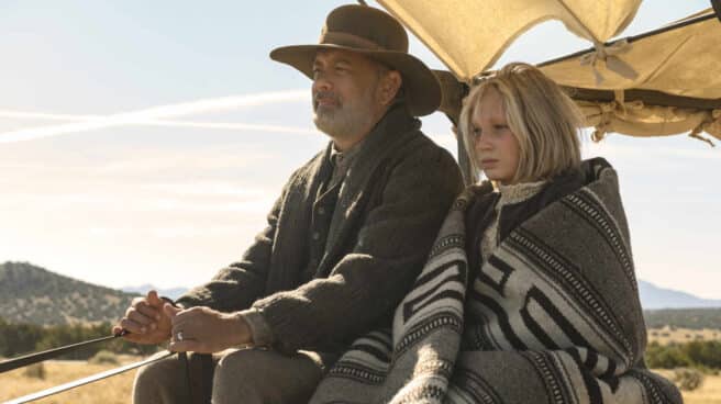 Noticias del gran mundo, lo último de Netflix protagonizado por Tom Hanks El actor Tom Hanks y la actriz Helena Zengel en 'Noticias del gran mundo'