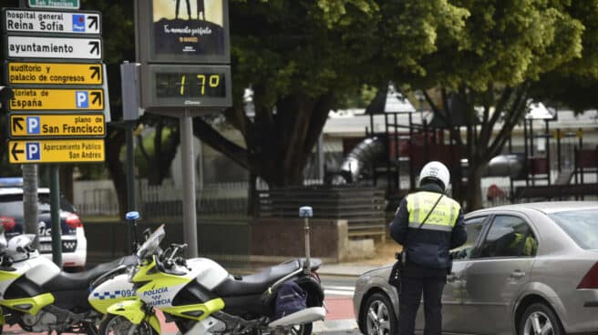 Un policía nacional en prácticas salva la vida de un hombre tras realizarle un torniquete en Lorca Un agente de la Policía Nacional en Murcia