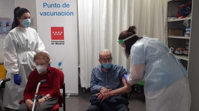 Vacunación en un centro de Salud de Madrid. Vacunación en un centro de Salud de Madrid.