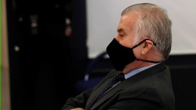 ley-financiacion-partidos-barcenas-aguirre El ex tesorero del PP Luis Bárcenas durante el juicio por la presunta caja 'b' del PP.