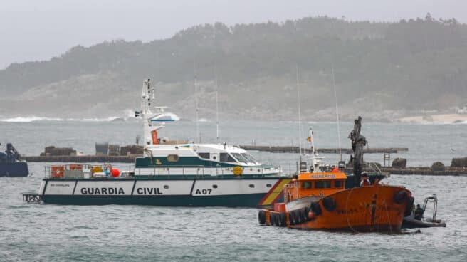 Arranca el juicio por el primer narcosubmarino que se detectó en Galicia Una patrullera de la Guardia Civil.