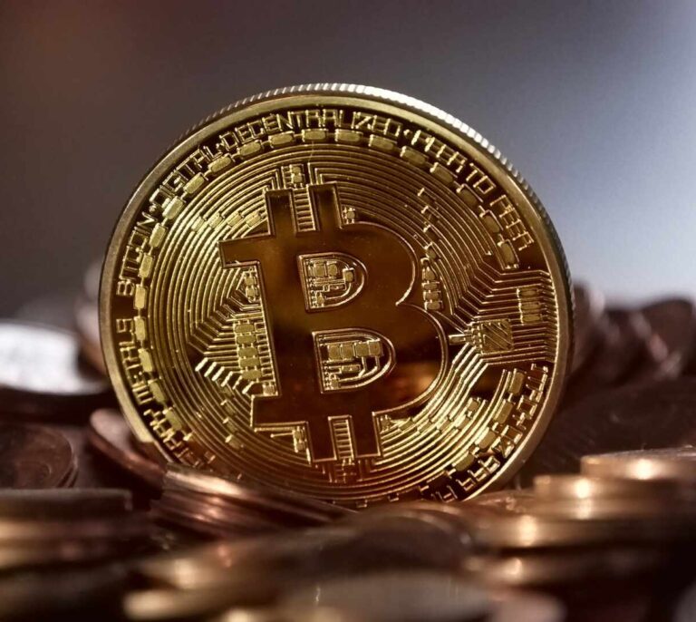 CNMV y el Banco de España alertan sobre el bitcoin: es complejo, volátil y poco transparente