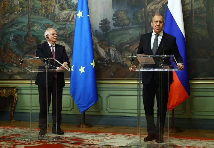 Josep Borrell y Serguei Lavrov, en su rueda de prensa conjunta en Moscú.
