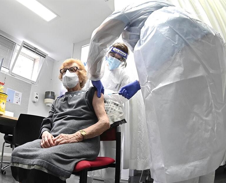 España registra 345 muertes y 9.568 nuevos casos en las últimas 24 horas