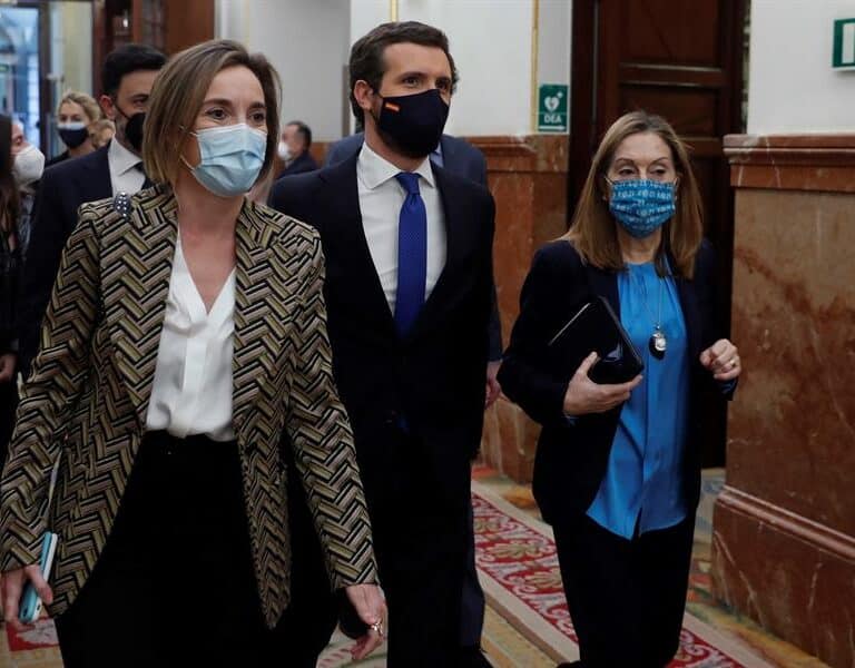 Casado reivindica el legado de Rajoy y Aznar en el Congreso