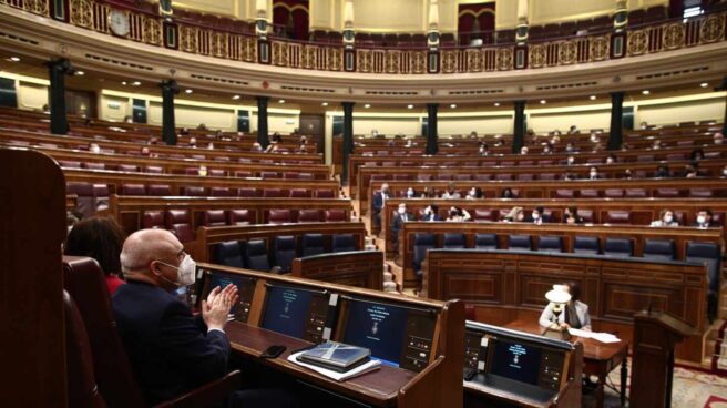 PSOE y Vox apoyan una moción de Ciudadanos para eliminar las mascarillas en interiores Sesión plenaria en el Congreso de los Diputados.