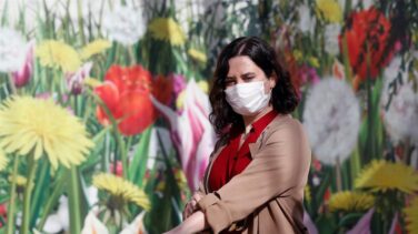 Ayuso se solidariza con Carmen Calvo tras las amenazas a la vicepresidenta