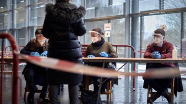 La participación cae casi 23 puntos y se sitúa en 45,7% a las 18.00 horas