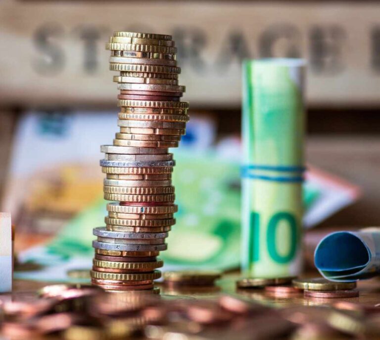 Los salarios en grandes empresas y pymes suben un 2,3% en el último año