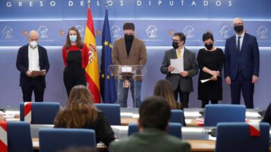 Los socios del Gobierno se niegan a usar el castellano en el Congreso y piden romper con el "régimen del 78"