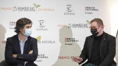 'Los Ingratos' de Pedro Simón, Premio Primavera de Novela 2021