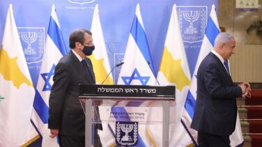 Israel ya negocia con nueve países para permitir el turismo libre de personas vacunadas