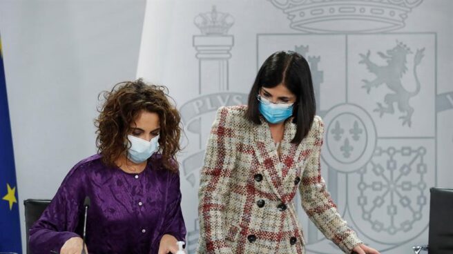 María Jesús Montero y Carolina Darias, en la rueda de prensa posterior al consejo de ministros.