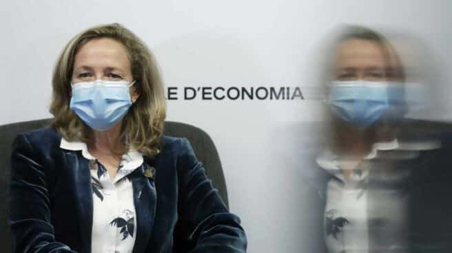 La vicepresidenta tercera del Gobierno y ministra de Asuntos Económicos y Transformación Digital, Nadia Calviño, durante su intervención en el Cercle d'Economia.