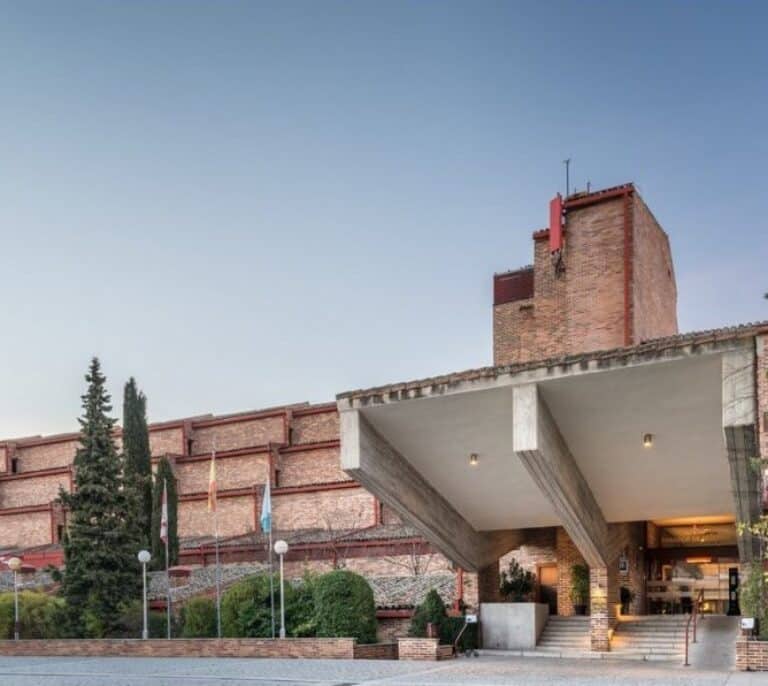 El Tribunal de Cuentas condena al ex jefe de un Parador por desviar a su cuenta 14.500 euros