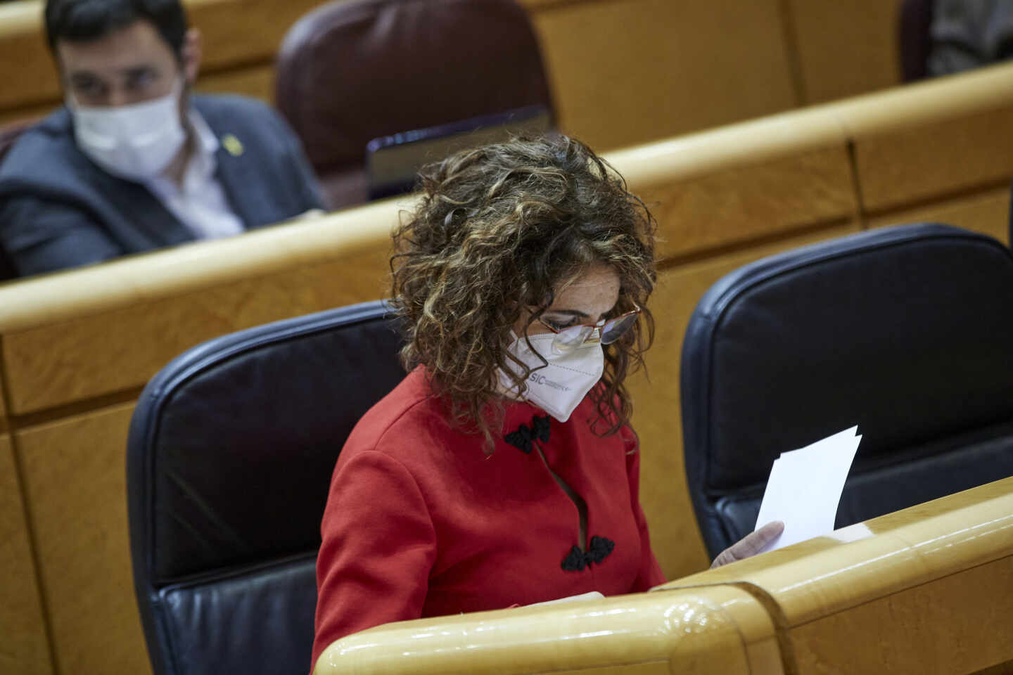 La portavoz del Gobierno y ministra de Hacienda, María Jesús Montero, en el Senado.