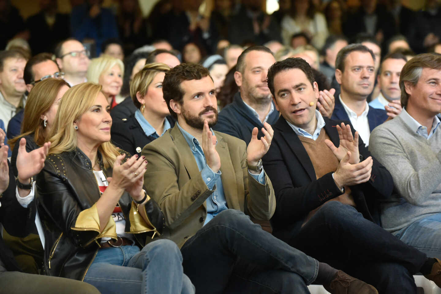 Fotografía de archivo. El líder del PP, Pablo Casado, junto al secretario general del partido, Teodoro García Egea, asisten a un acto