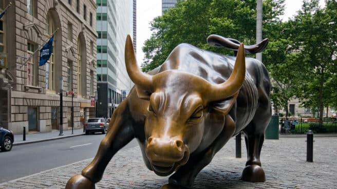 Escultura del toro de bronce en Wall Street
