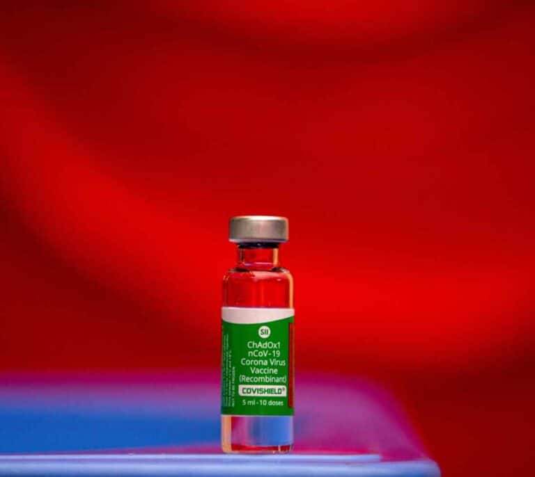 Un niño desenchufa una nevera y arruina 133 vacunas contra el coronavirus