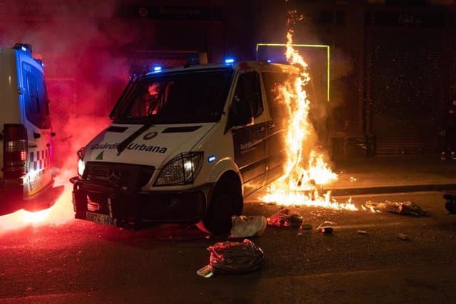 Disturbios en Barcelona por la libertad de Pablo Hasél