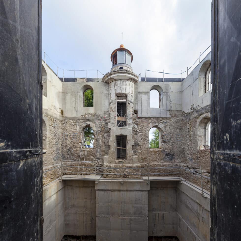 OBRAS EN LA CASA DEL FARO DE LA ISLA DE SANTA CLARA EN DONOSTIA-SAN SEBASTIÁN