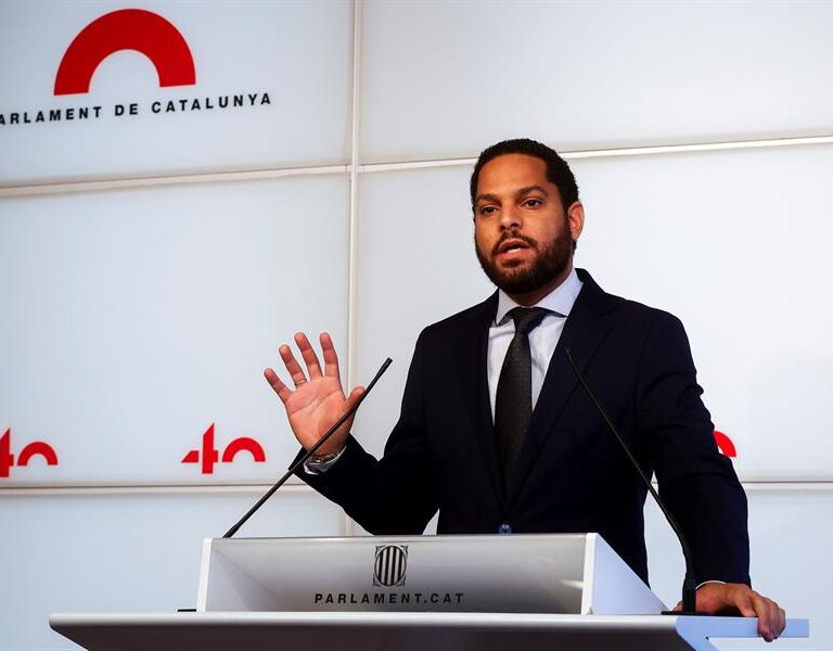 CUP, Vox y Comunes rechazan que el Parlament asuma 1,1 millones en IRPF de los diputados