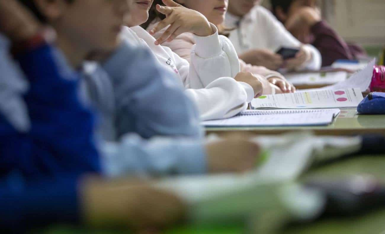 Alumnos en un centro escolar.