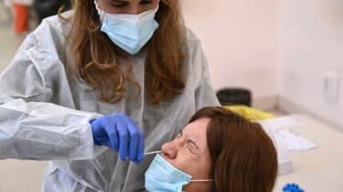 Suben los contagios en Madrid a 1.433 y fallecen 21 personas más en hospitales