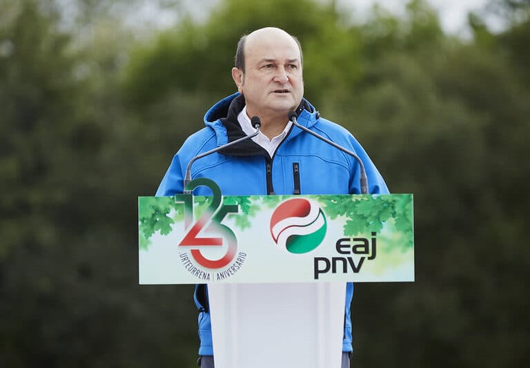 Ortuzar: "Los indultos no son suficiente, Sánchez debe aclarar su modelo de Estado"