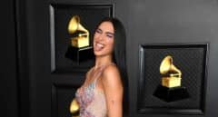 El glamour se esconde en la alfombra roja de los Grammy