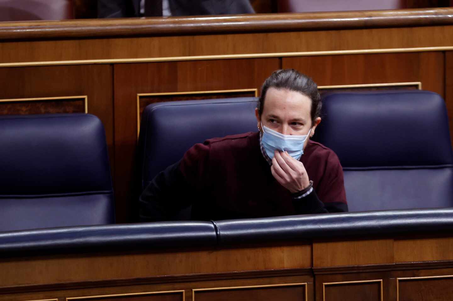 El vicepresidente segundo del Gobierno, Pablo Iglesias toma asiento este miércoles al Congreso donde se celebra la sesión de control al Gobierno, última de Iglesias en calidad de vicepresidente.