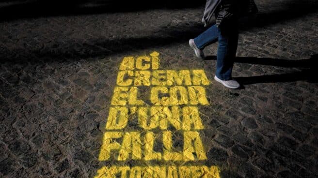 Pintada en una calle de Valencia en recuerdo de las Fallas.