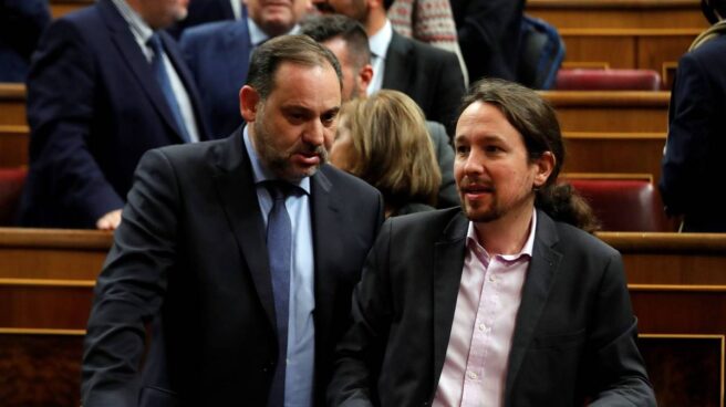 Iglesias, Ábalos o Màxim Huerta: los 23 exministros condecorados por el Gobierno por "sus esfuerzos, iniciativas y trabajos" por España José Luis Ábalos y Pablo Iglesias