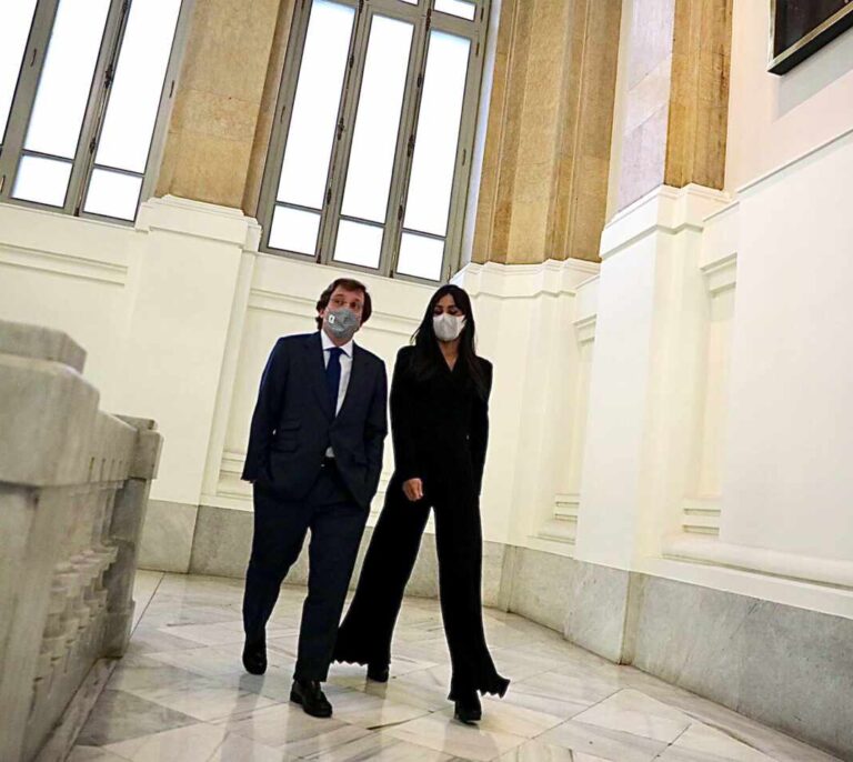 Almeida salva los presupuestos de Madrid con el apoyo de los 'carmenistas' escindidos de Más Madrid