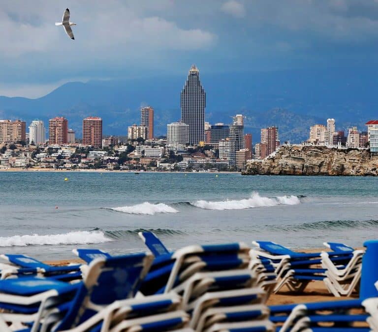 Hoteleros y expertos en Salud Pública ponen el foco en un verano libre de Covid