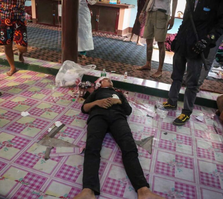 El ejército de Birmania reprime a los manifestantes y mata a 114 civiles