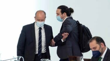 El Gobierno justifica la patada en la puerta: "Era un apartamento turístico, no una morada"