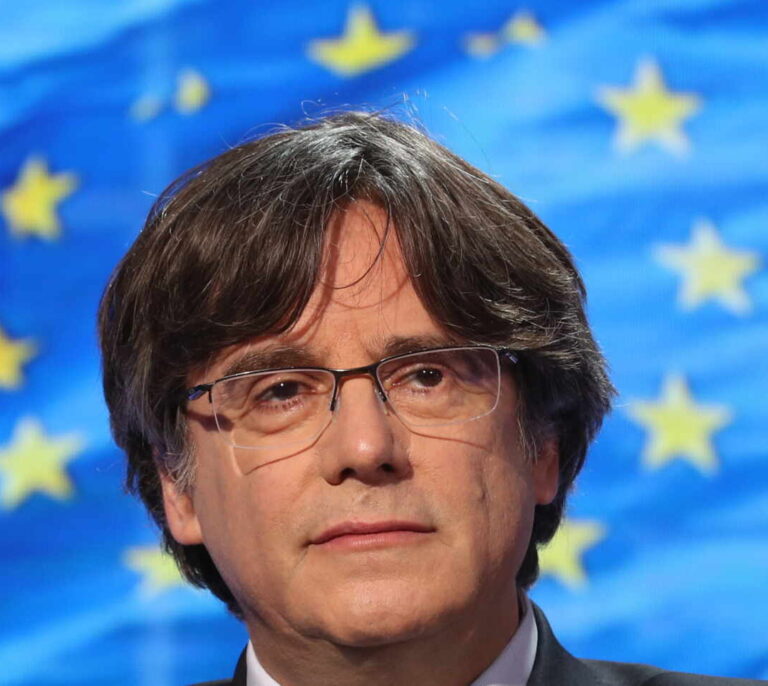 El Tribunal Constitucional rechaza suspender la orden nacional de detención contra Puigdemont