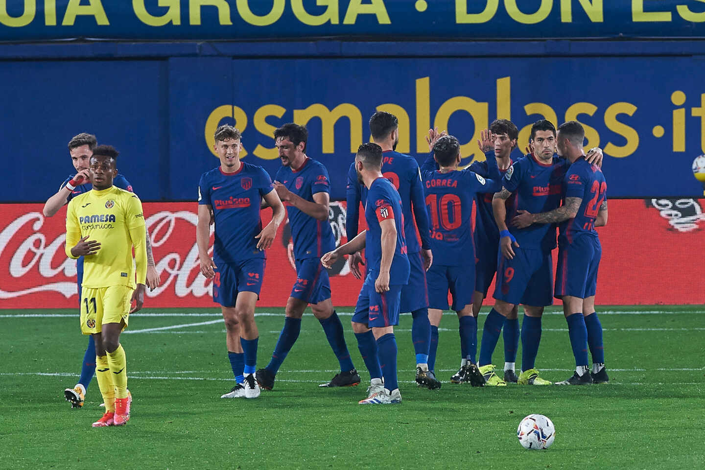 Los jugadores del Atlético de Madrid celebran un gol durante su partido contra el Villarreal