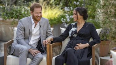 Meghan Markle confiesa que pensó en suicidarse y acusa de racismo a la familia real británica