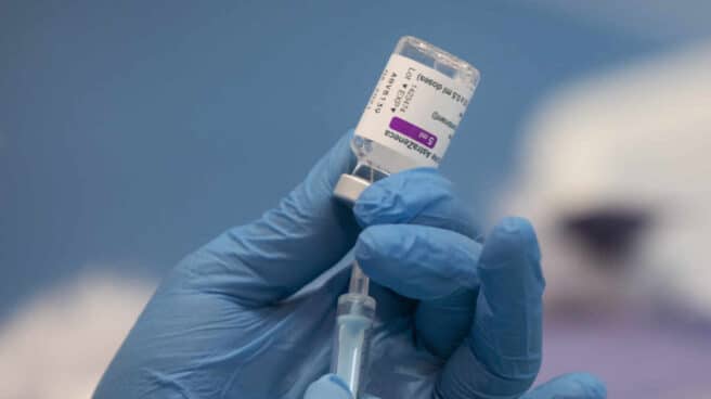 Sanidad da datos sobre trombos de AstraZeneca para favorecer las segundas dosis con Pfizer Vacuna de AstraZeneca.