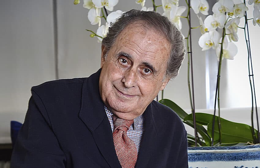 Transparente Sabueso ignorar Jaime Peñafiel: "Letizia manda muchísimo en la Zarzuela y ha colaborado en que su suegro se vaya del país" Transparente Sabueso ignorar Jaime Peñafiel: "Letizia manda muchísimo en la Zarzuela y ha colaborado en que su suegro se vaya del país"