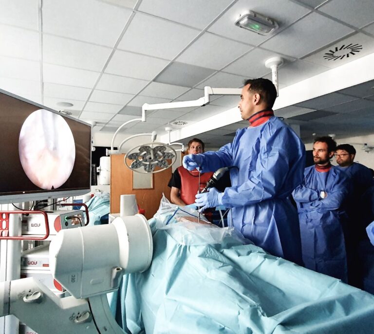 Ser operado de la columna y salir recuperado en menos de 24 horas es posible