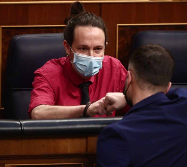 Iglesias se va vencido, cobarde o inútil