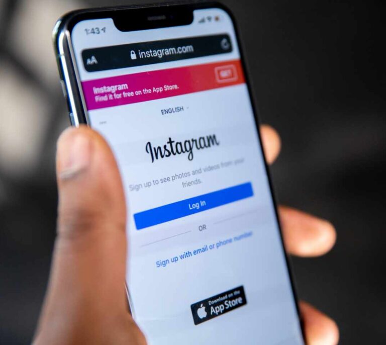 Instagram impedirá escribir mensajes a menores de 18 años por adultos que no les sigan