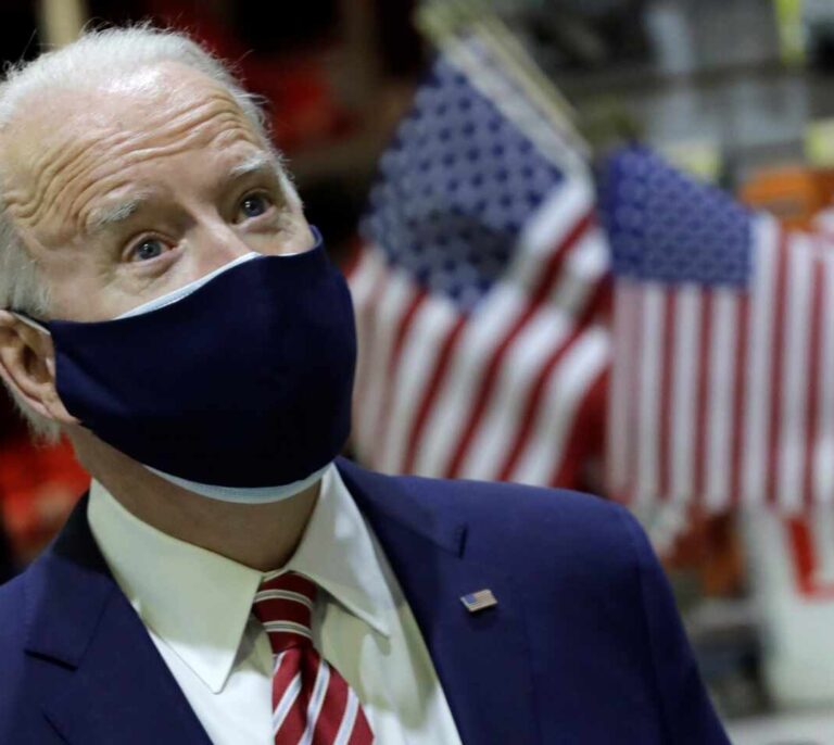 Biden logra su primer éxito legislativo al aprobarse un histórico plan de estímulo
