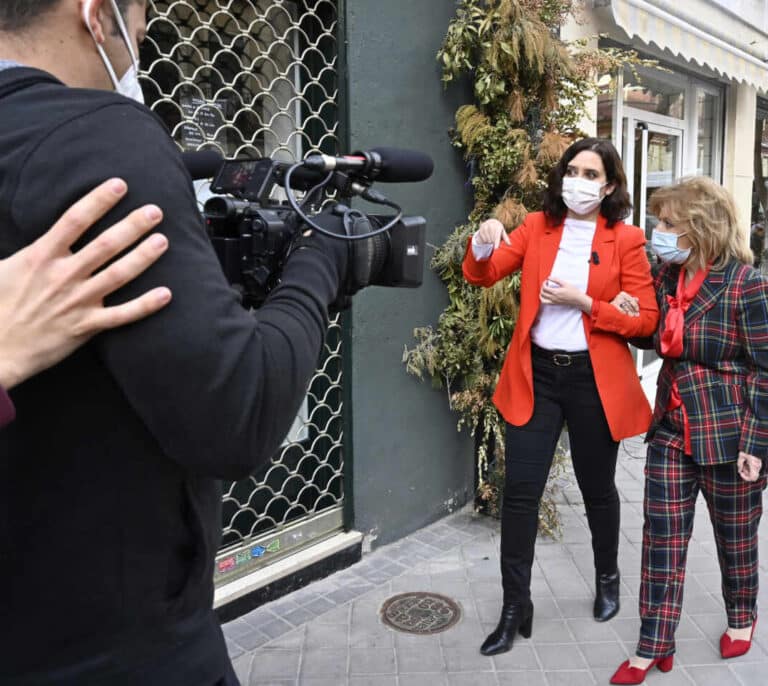 'La Campos móvil' recorrerá la vida profesional y sentimental de Ayuso