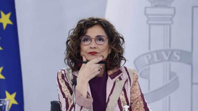 La ministra de Hacienda y portavoz del Gobierno, María Jesús Montero, da una rueda de prensa.